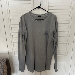 Vintage Gray Long Sleeve Tee with Emblem